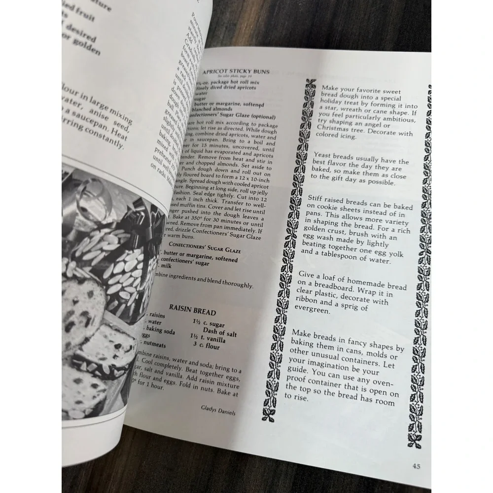Ideals Christmas Gifts‎ from the Kitchen Magazine Holiday Baking Recipes